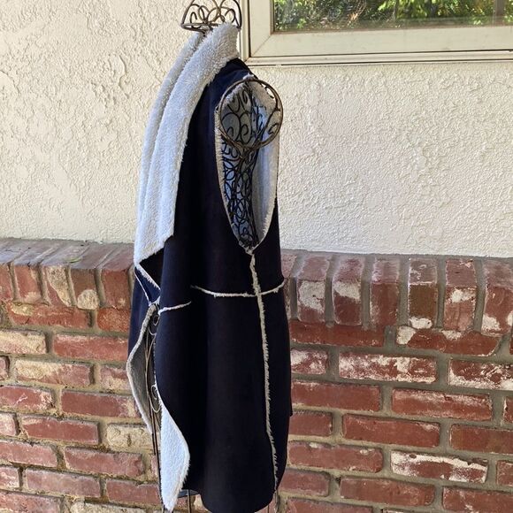 Dylan Boho Faux Suede Shearling Lined Vest Size S EUC - Picture 4 of 13